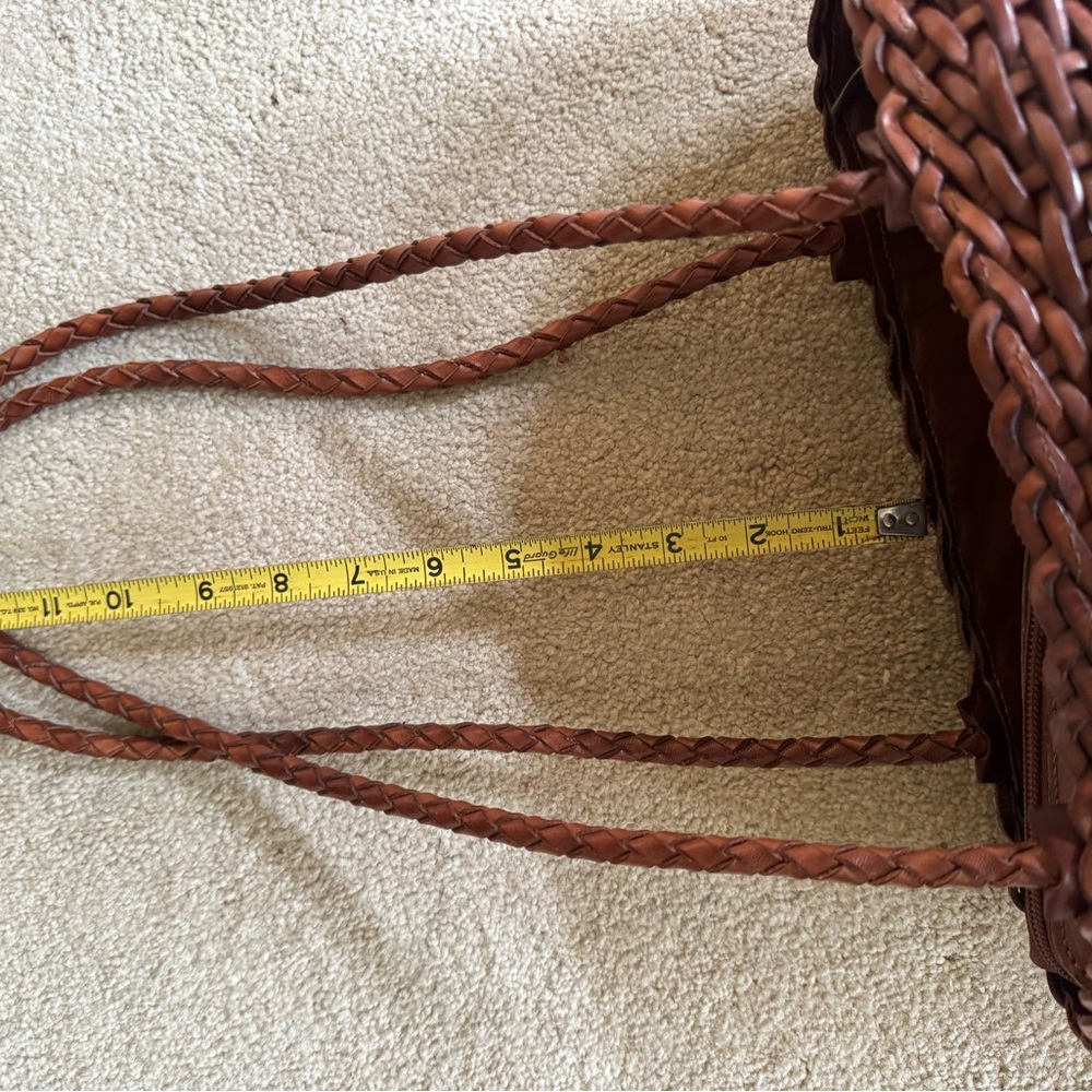 Italian leather Woven Brown Women’s Shoulder Bag - Picture 3 of 9
